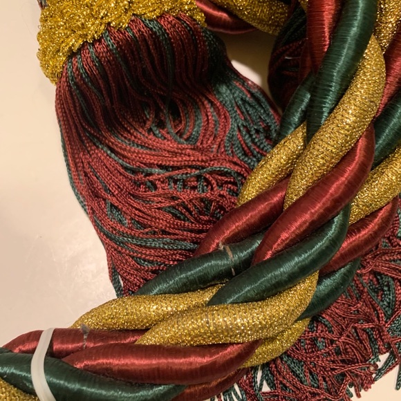NWT DECORATIVE ROPE GARLANDS. - Picture 2 of 7